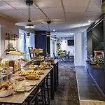 Hotell Novotel Valenciennes 4*
