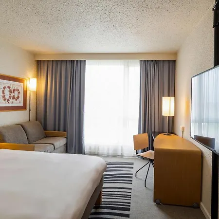 نوفوتيل فالينسيينز 4* Rouvignies