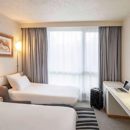 Novotel Valenciennes Hotel 4*