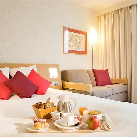 Novotel Valenciennes Hotel Rouvignies