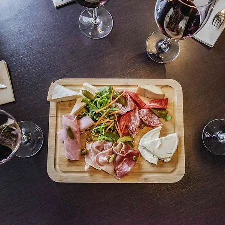 Novotel Valenciennes Hotel 4*