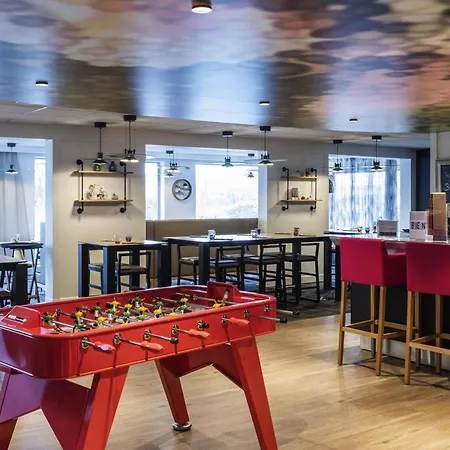Novotel Valenciennes Hotell 4*