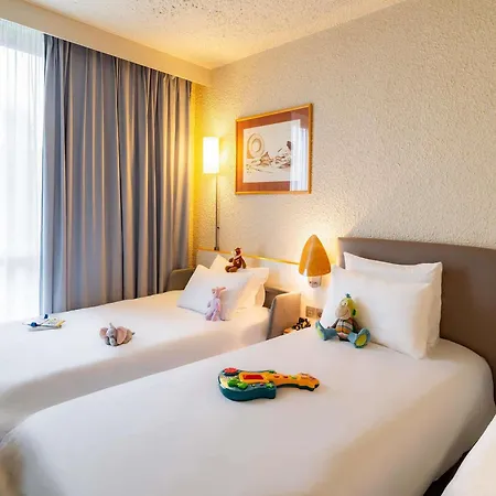 Novotel Valenciennes Hotel 4*