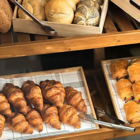 Novotel Valenciennes Hotel 4*