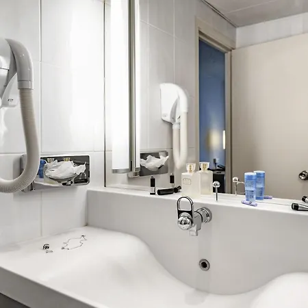 Novotel Valenciennes فندق Rouvignies