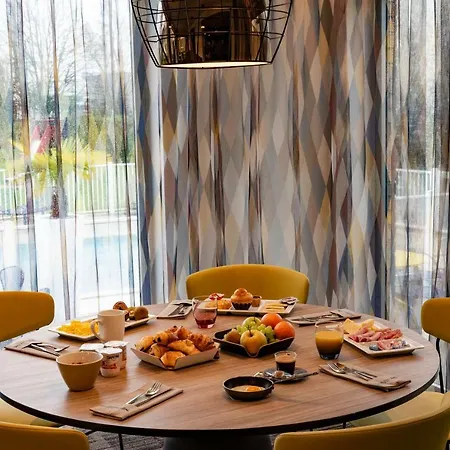 Hotel Novotel Valenciennes 4*