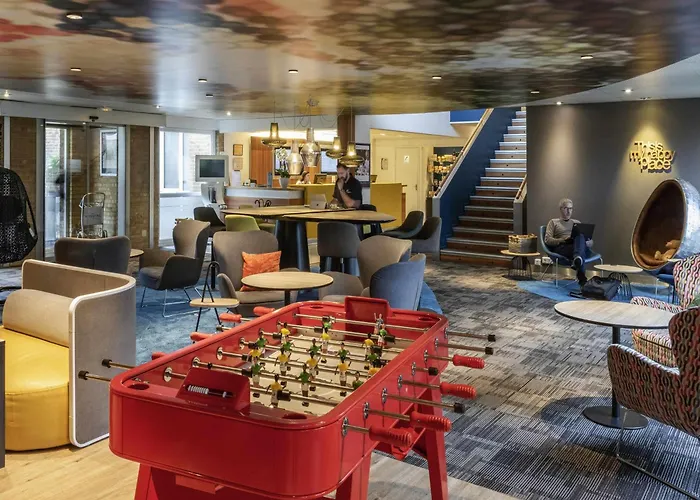 Hotell Novotel Valenciennes 4*