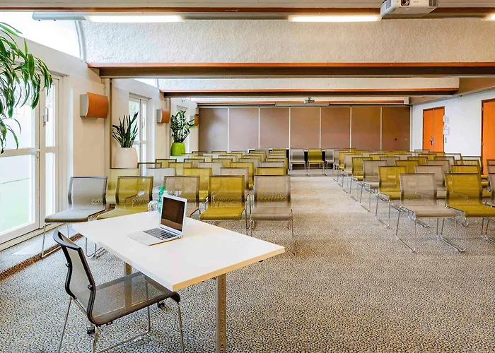 Novotel Valenciennes Hotell